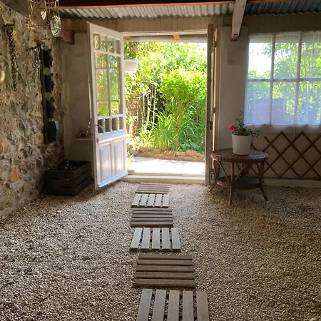 Le Petit Gite De Milhac Exterior photo